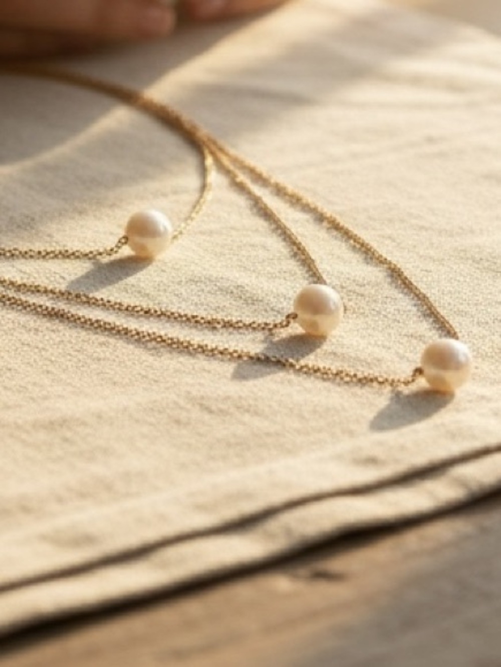 Delicate Pearl Pendant Layered Necklace